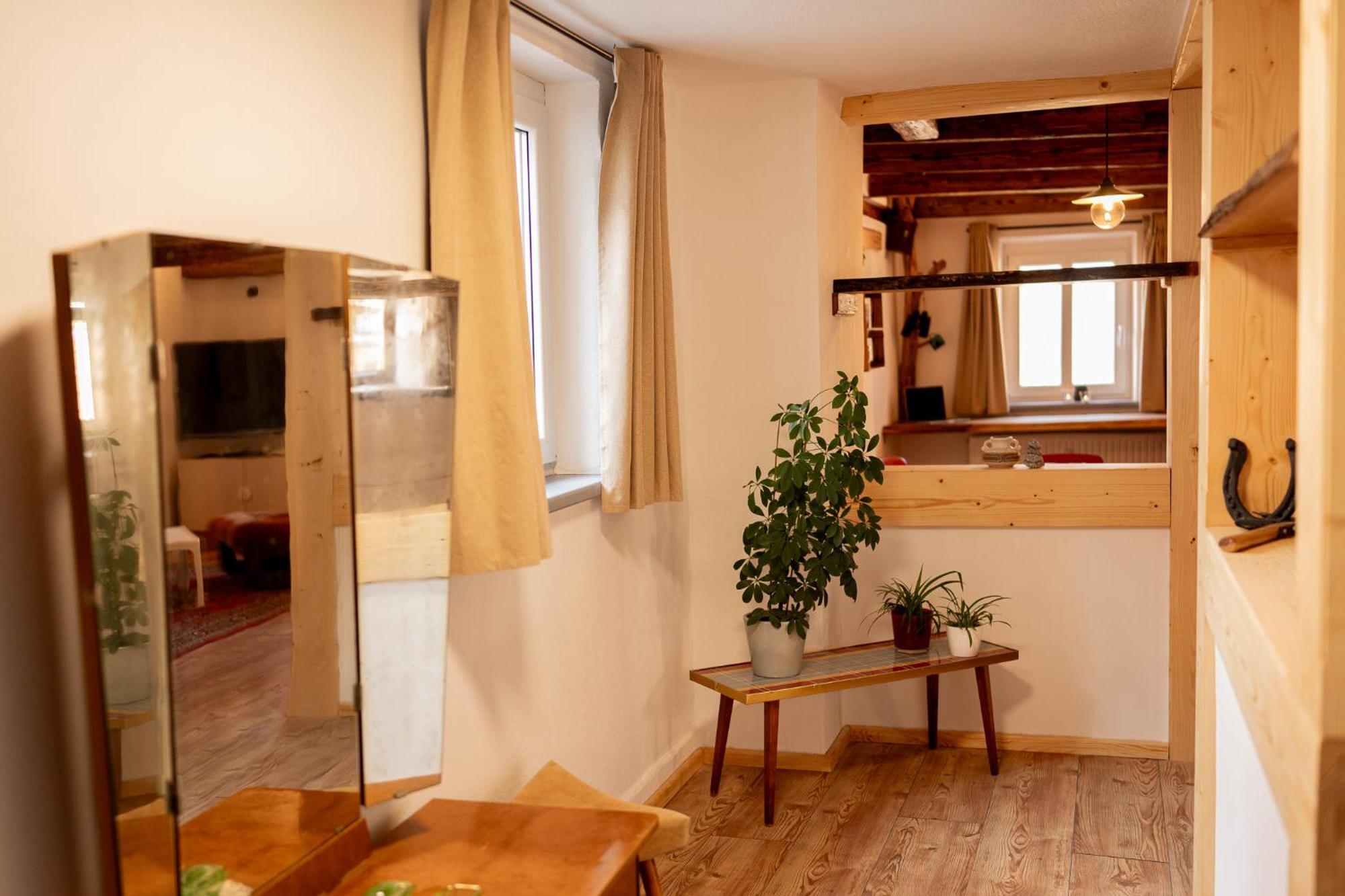 Apartment Landscapeapartment, 46qm Individual Mit Fernblick Ins Zittauer Gebirge, Ferienapartment Im Historischen Altstadtkern *